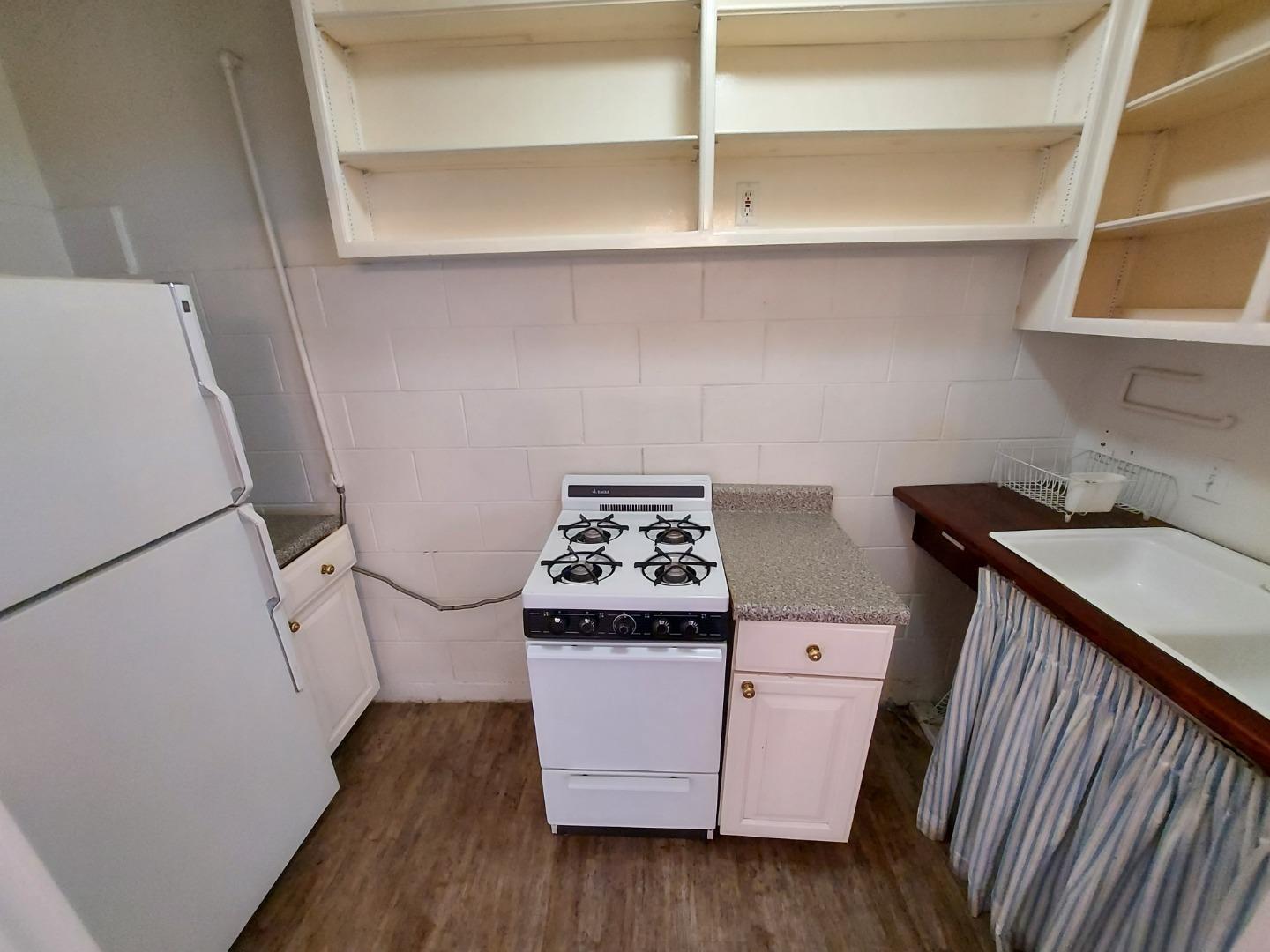 Detail Gallery Image 25 of 29 For Capitola Ave, Capitola,  CA 95010 - 3 Beds | 2 Baths