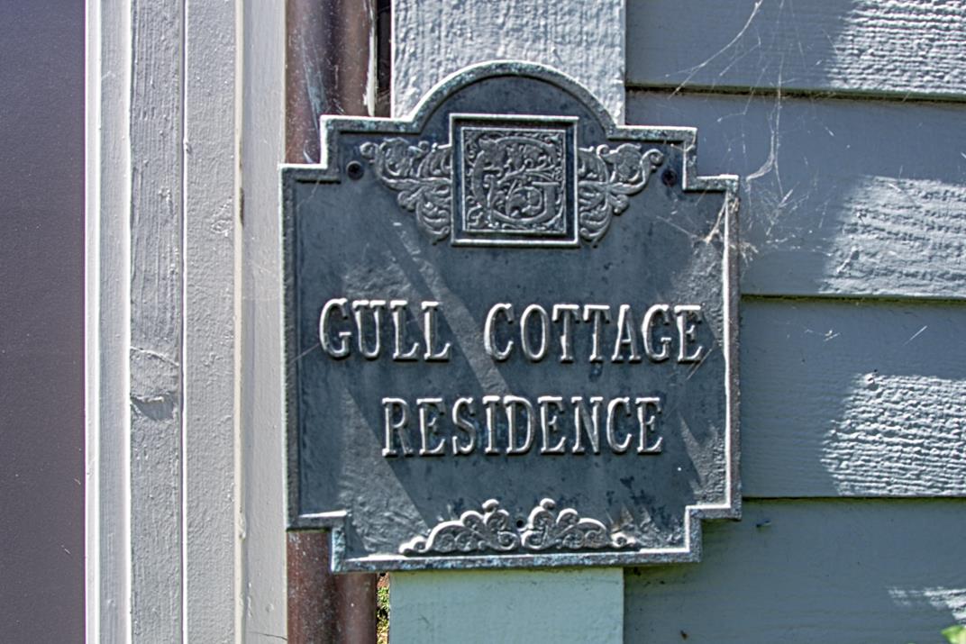 Detail Gallery Image 3 of 29 For Capitola Ave, Capitola,  CA 95010 - 3 Beds | 2 Baths