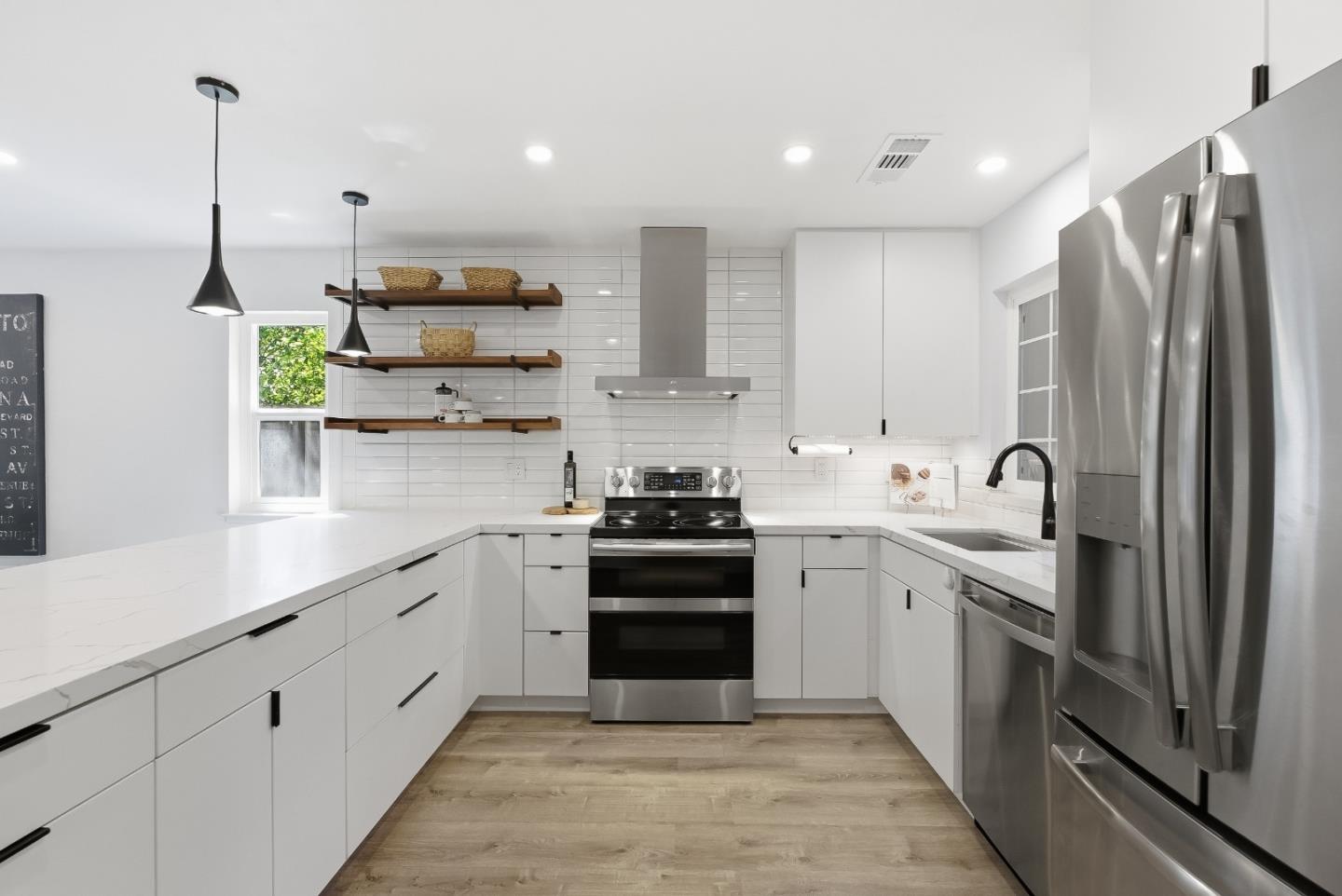 Detail Gallery Image 4 of 39 For 828 Rue Montagne, Campbell,  CA 95008 - 2 Beds | 2/1 Baths