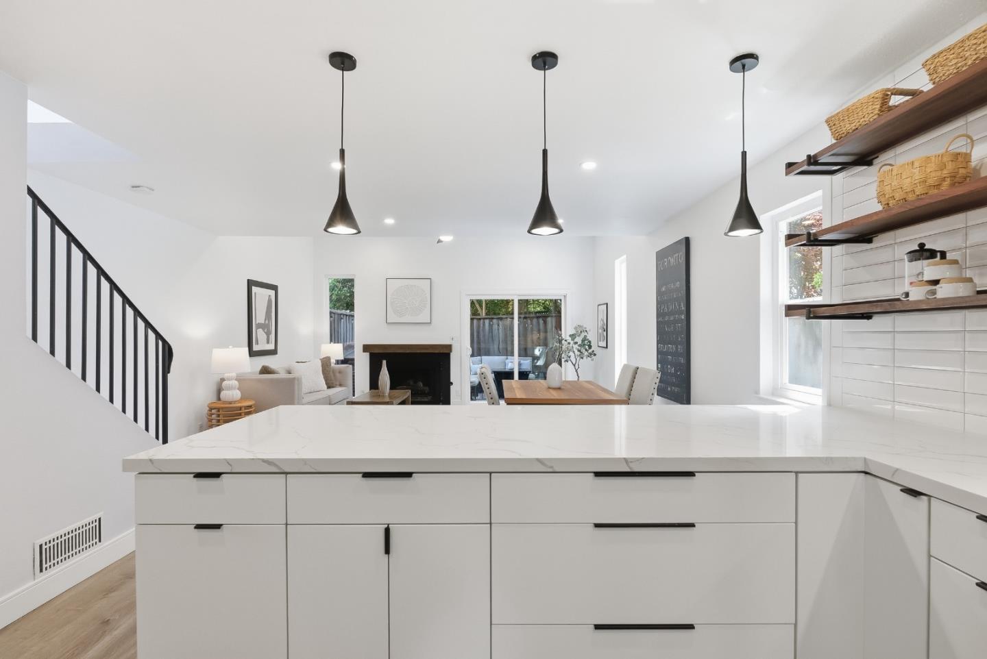 Detail Gallery Image 8 of 39 For 828 Rue Montagne, Campbell,  CA 95008 - 2 Beds | 2/1 Baths