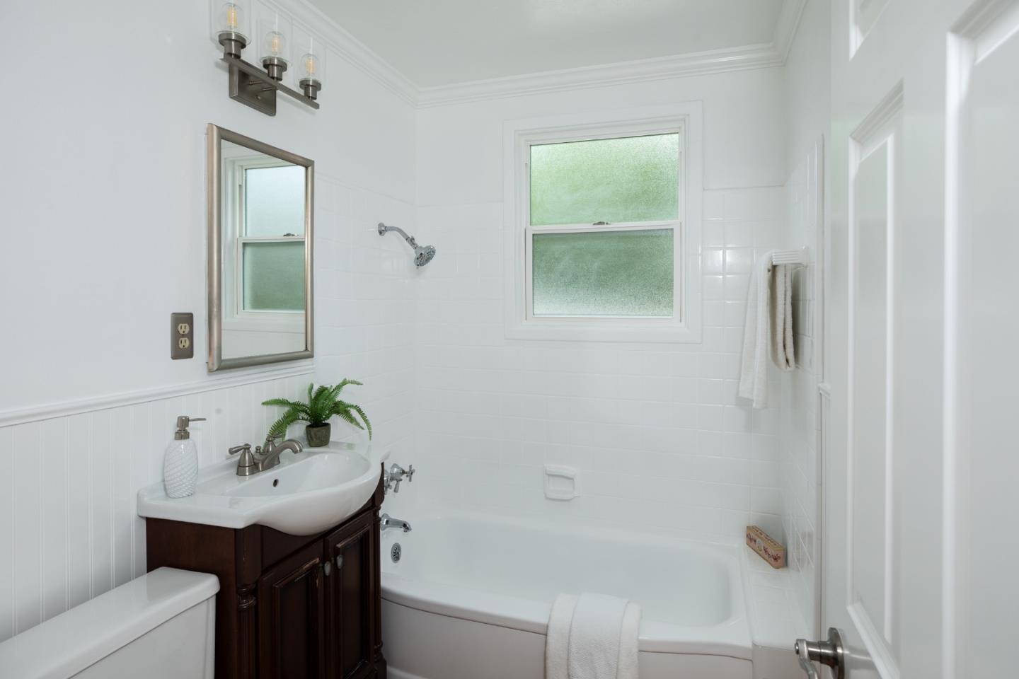 Detail Gallery Image 19 of 34 For 1802 Alameda De Las Pulgas, Redwood City,  CA 94061 - 4 Beds | 2 Baths