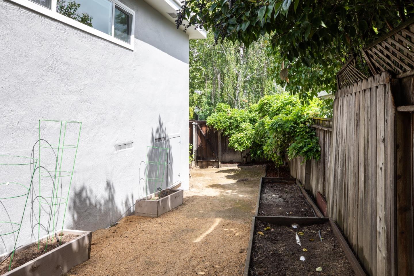 Detail Gallery Image 28 of 34 For 1802 Alameda De Las Pulgas, Redwood City,  CA 94061 - 4 Beds | 2 Baths