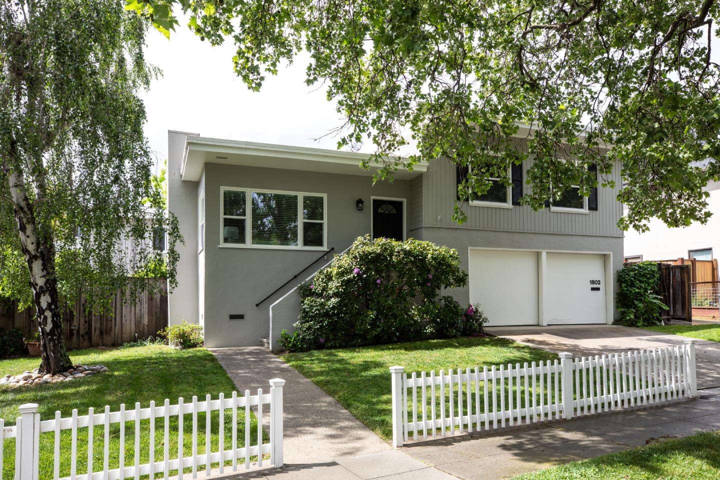 1802 Alameda De Las Pulgas, Redwood City, CA, 94061