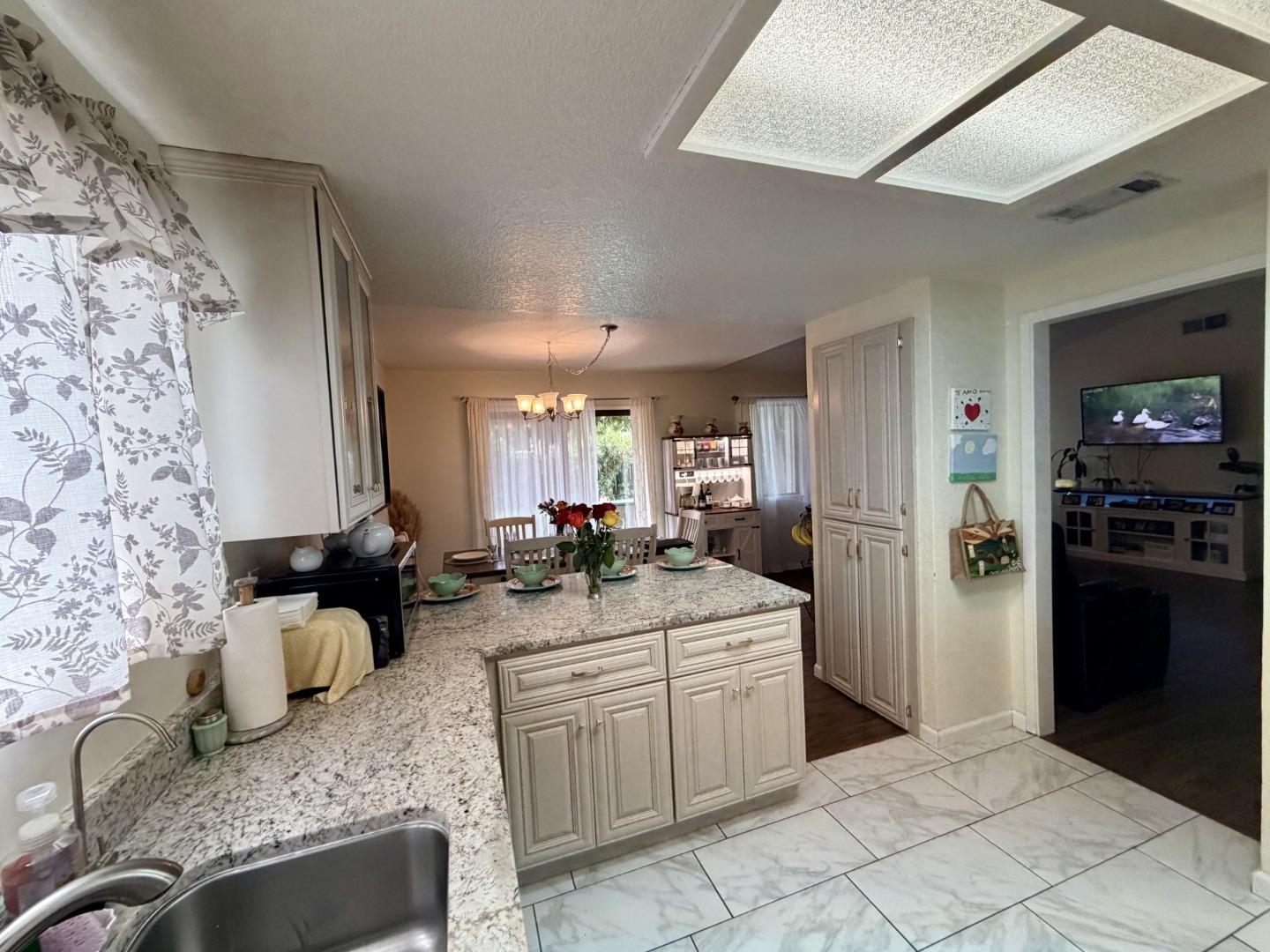 Detail Gallery Image 10 of 25 For 252 Finster St, Patterson,  CA 95363 - 3 Beds | 2 Baths