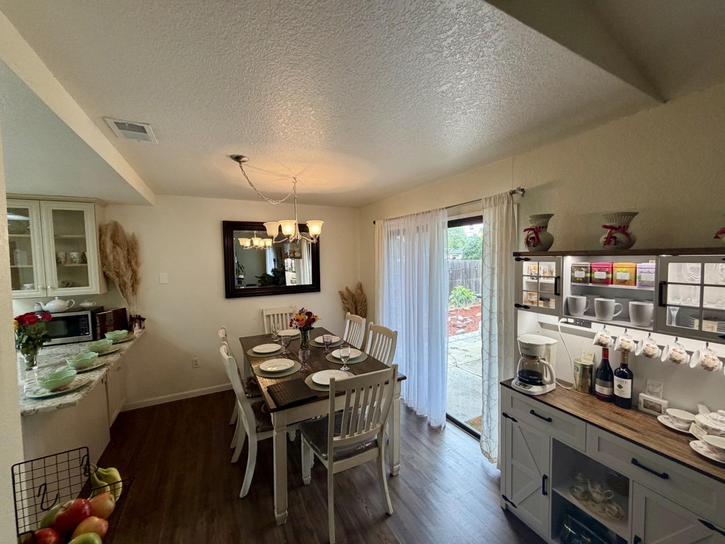 Detail Gallery Image 6 of 25 For 252 Finster St, Patterson,  CA 95363 - 3 Beds | 2 Baths