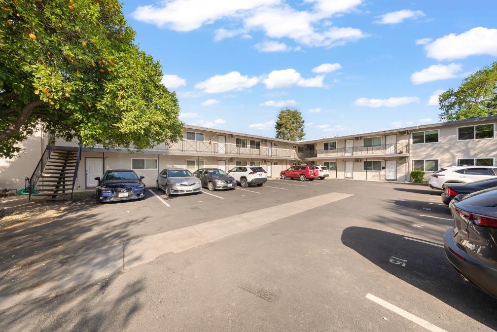 Front Image Thumbnail for ML82042568