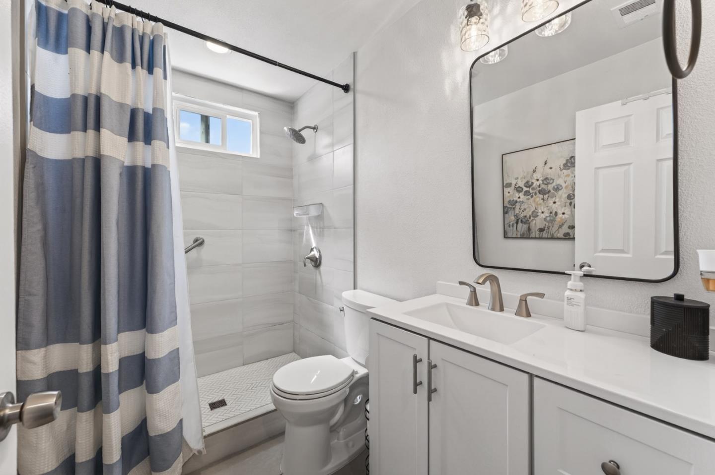 Detail Gallery Image 11 of 21 For 2250 Solitude Ln, Turlock,  CA 95380 - 3 Beds | 2 Baths