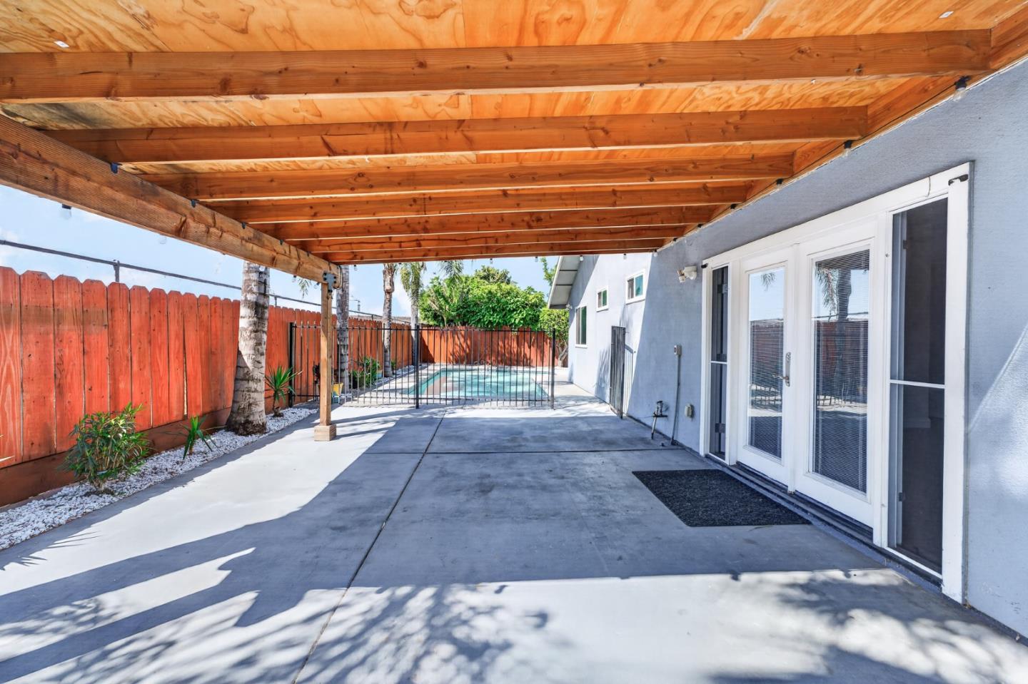 Detail Gallery Image 14 of 21 For 2250 Solitude Ln, Turlock,  CA 95380 - 3 Beds | 2 Baths