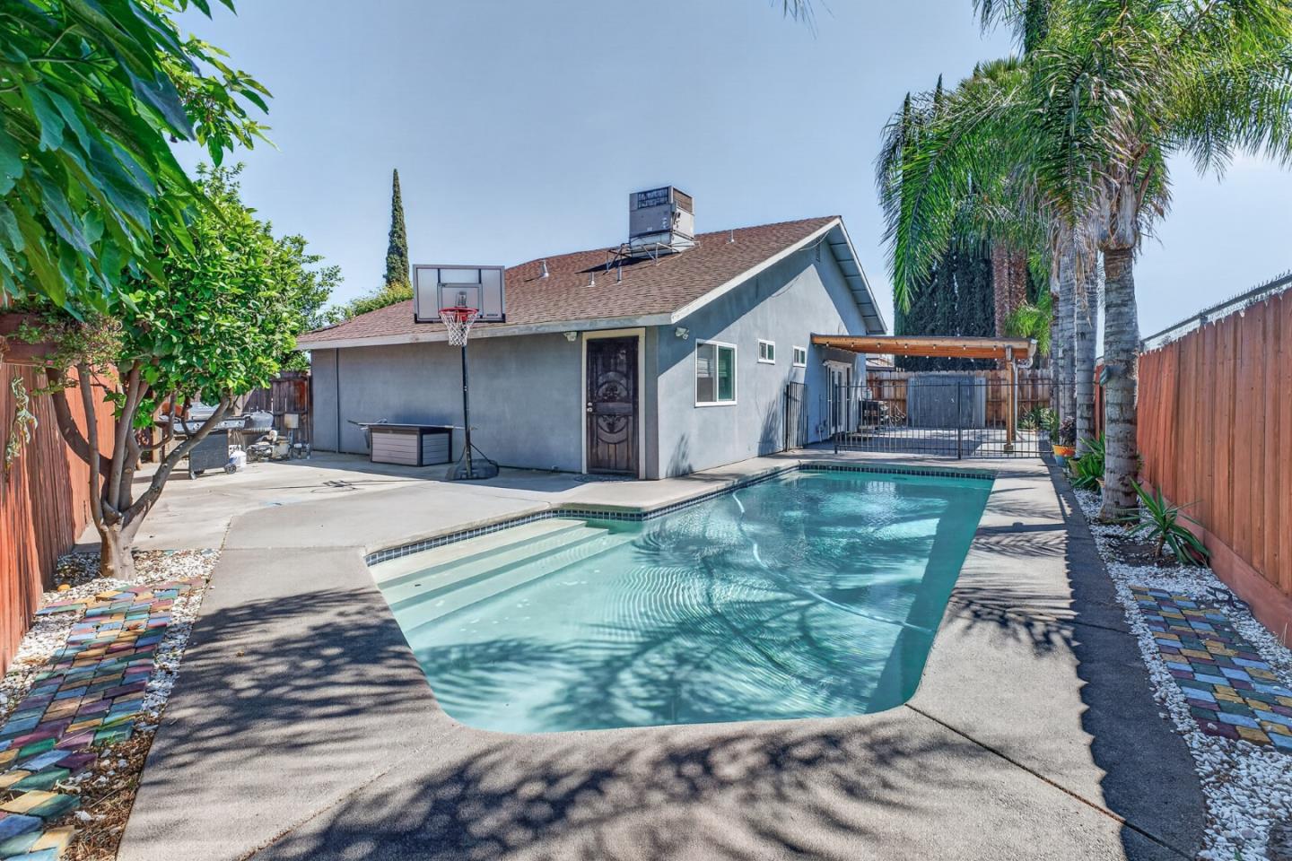 Detail Gallery Image 18 of 21 For 2250 Solitude Ln, Turlock,  CA 95380 - 3 Beds | 2 Baths