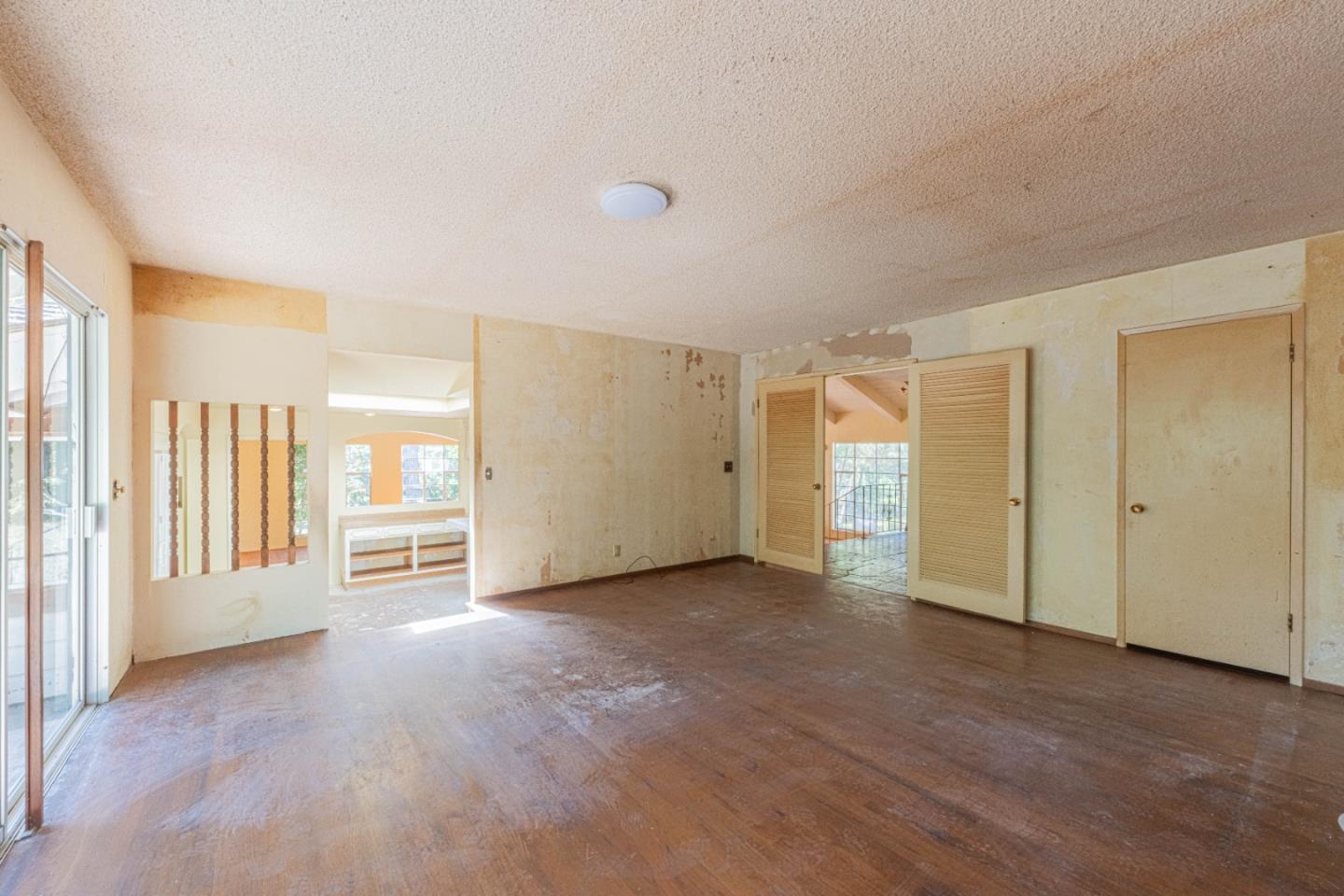 Detail Gallery Image 16 of 33 For 4083 Sunridge Rd, Pebble Beach,  CA 93953 - 4 Beds | 2/1 Baths