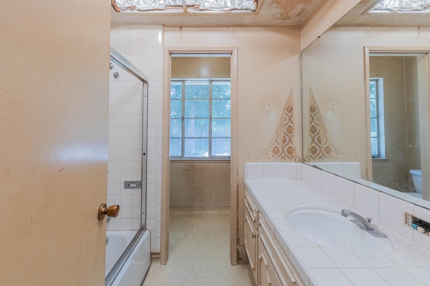 Detail Gallery Image 24 of 33 For 4083 Sunridge Rd, Pebble Beach,  CA 93953 - 4 Beds | 2/1 Baths