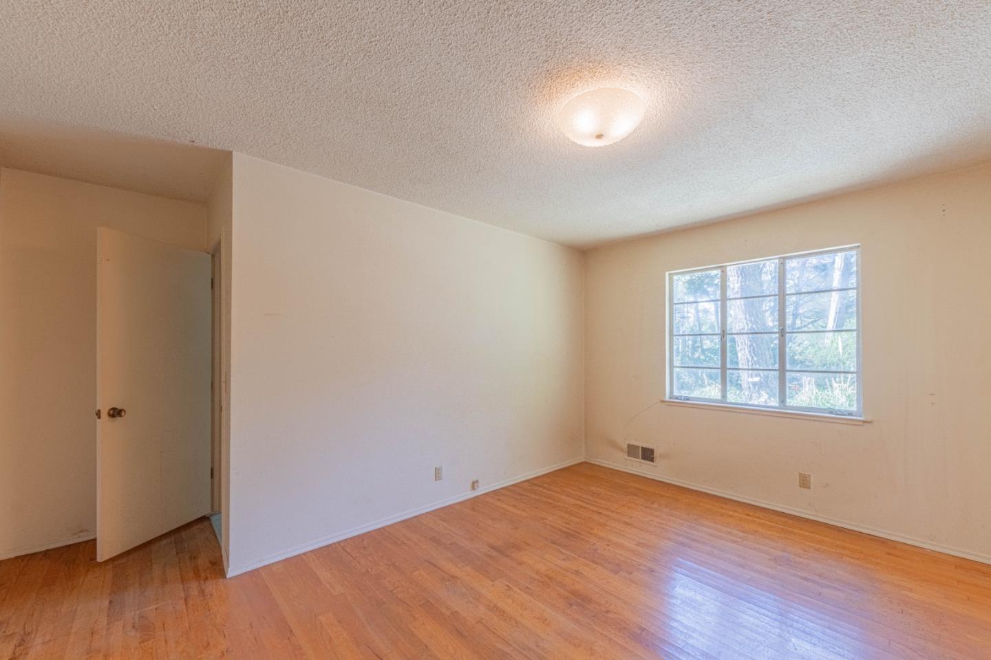 Detail Gallery Image 25 of 33 For 4083 Sunridge Rd, Pebble Beach,  CA 93953 - 4 Beds | 2/1 Baths