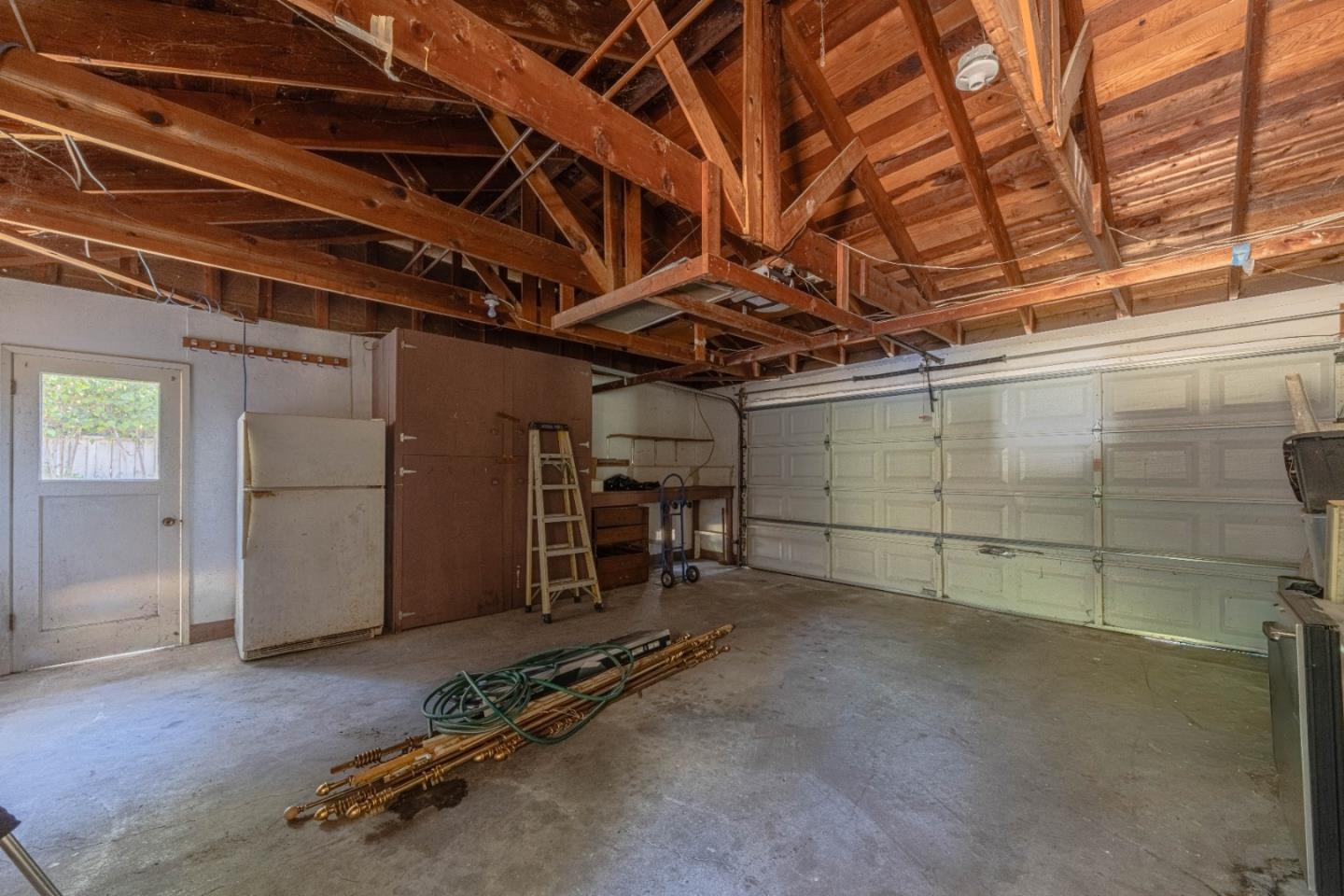 Detail Gallery Image 29 of 33 For 4083 Sunridge Rd, Pebble Beach,  CA 93953 - 4 Beds | 2/1 Baths