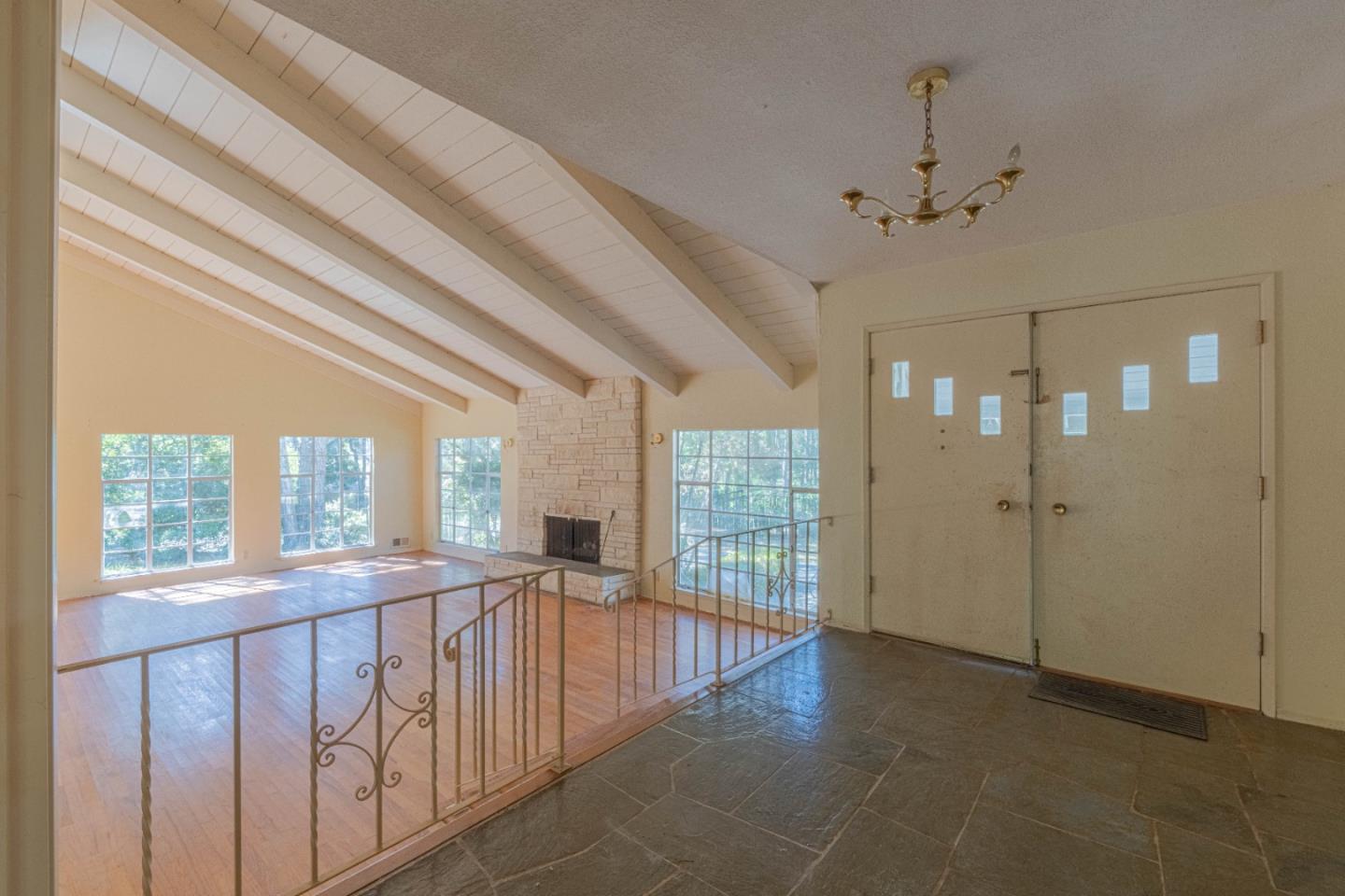 Detail Gallery Image 6 of 33 For 4083 Sunridge Rd, Pebble Beach,  CA 93953 - 4 Beds | 2/1 Baths