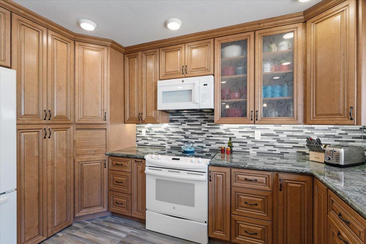 Detail Gallery Image 21 of 52 For 8633 Glen Arbor Rd, Ben Lomond,  CA 95005 - 3 Beds | 2/1 Baths