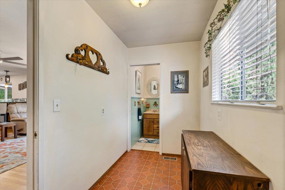 Detail Gallery Image 25 of 52 For 8633 Glen Arbor Rd, Ben Lomond,  CA 95005 - 3 Beds | 2/1 Baths