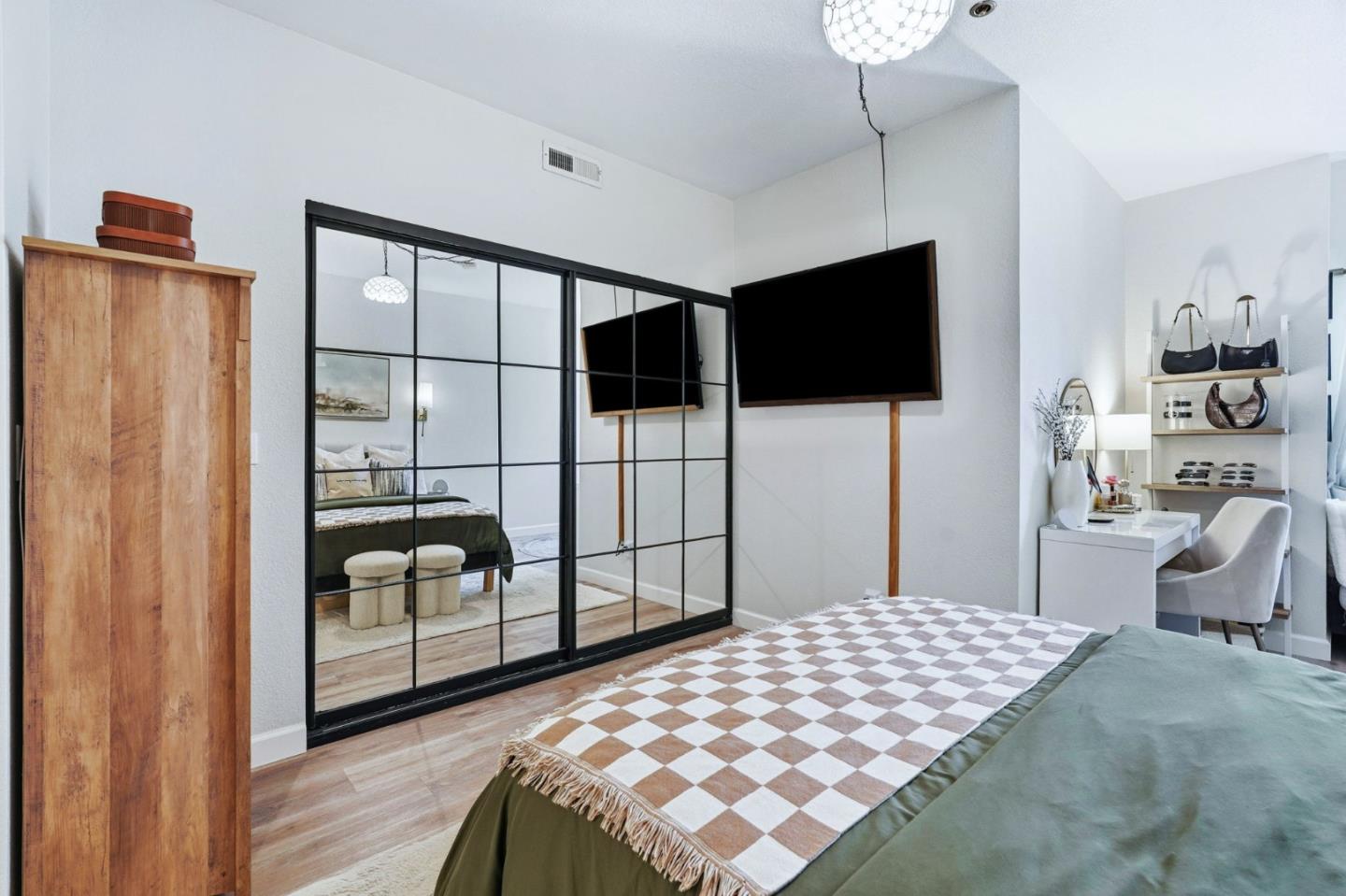 Detail Gallery Image 15 of 32 For 411 Park Ave #106,  San Jose,  CA 95110 - 2 Beds | 2 Baths