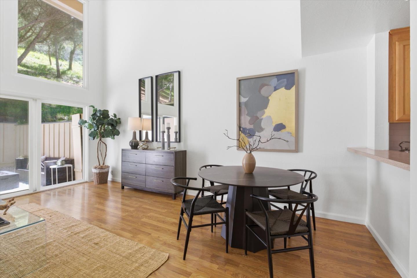 Detail Gallery Image 4 of 27 For 1314 Terra Nova Blvd, Pacifica,  CA 94044 - 3 Beds | 2 Baths