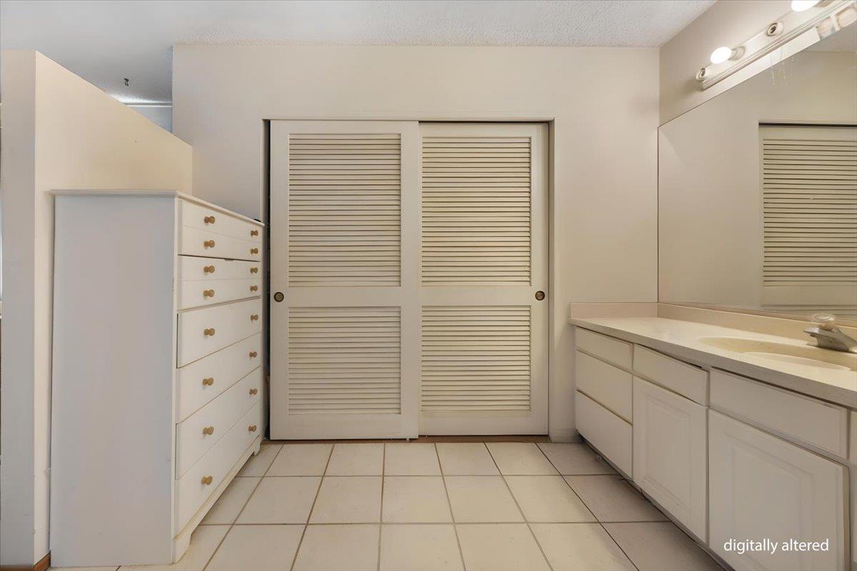 Detail Gallery Image 21 of 28 For 15400 Oak Hills Dr, Salinas,  CA 93907 - 3 Beds | 2 Baths