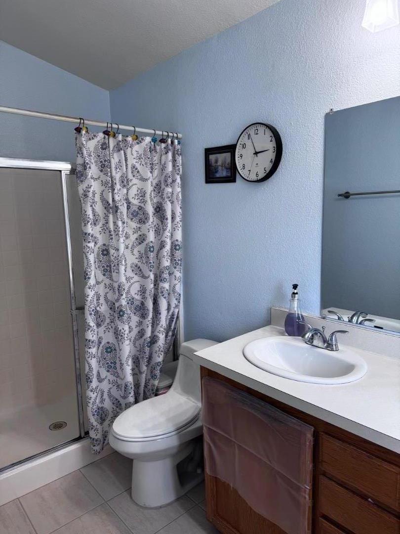Detail Gallery Image 8 of 10 For 28845 La Corona #431,  Hayward,  CA 94544 - 3 Beds | 2 Baths