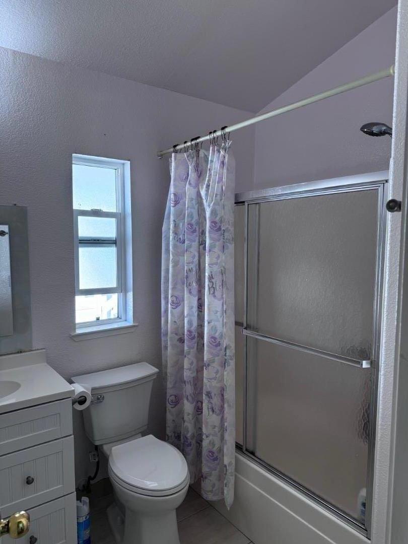 Detail Gallery Image 9 of 10 For 28845 La Corona #431,  Hayward,  CA 94544 - 3 Beds | 2 Baths