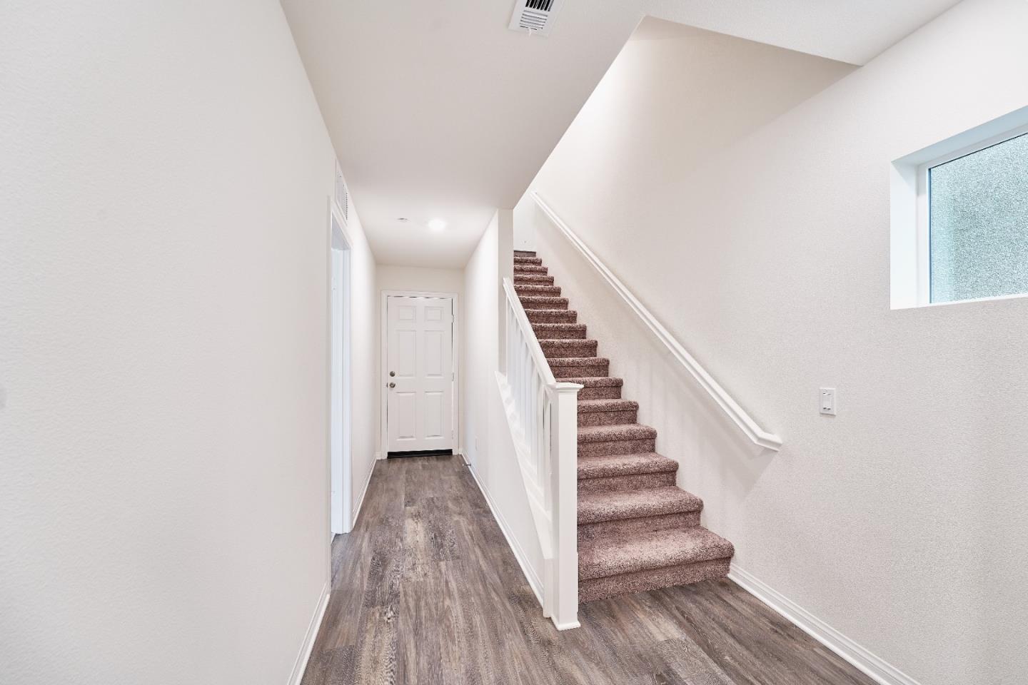 Detail Gallery Image 18 of 19 For 729 Daniel Freeman Cir, Inglewood,  CA 90301 - 4 Beds | 3/1 Baths