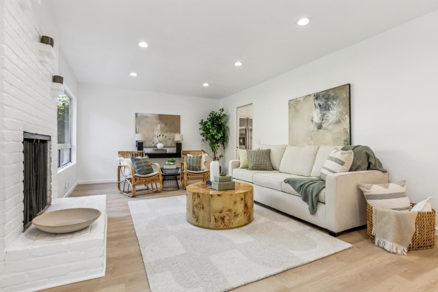 Detail Gallery Image 15 of 85 For 248 Highland Ave, San Carlos,  CA 94070 - 3 Beds | 3 Baths