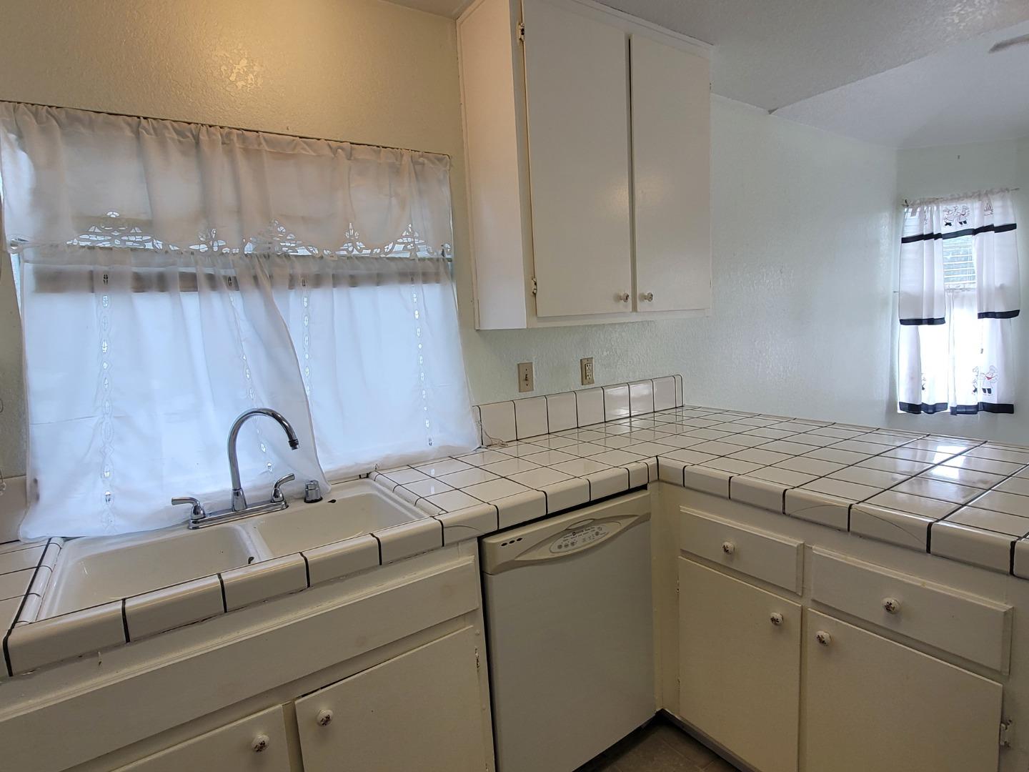 Detail Gallery Image 12 of 24 For 1801 Theron Way, Modesto,  CA 95351 - 3 Beds | 2 Baths