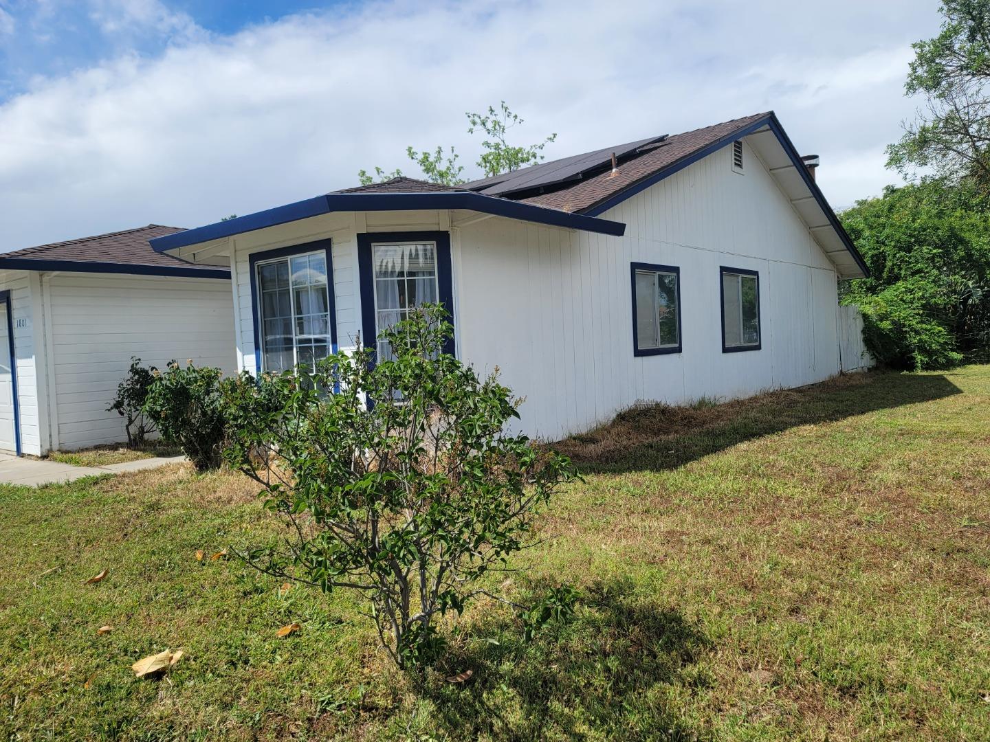 Detail Gallery Image 4 of 24 For 1801 Theron Way, Modesto,  CA 95351 - 3 Beds | 2 Baths