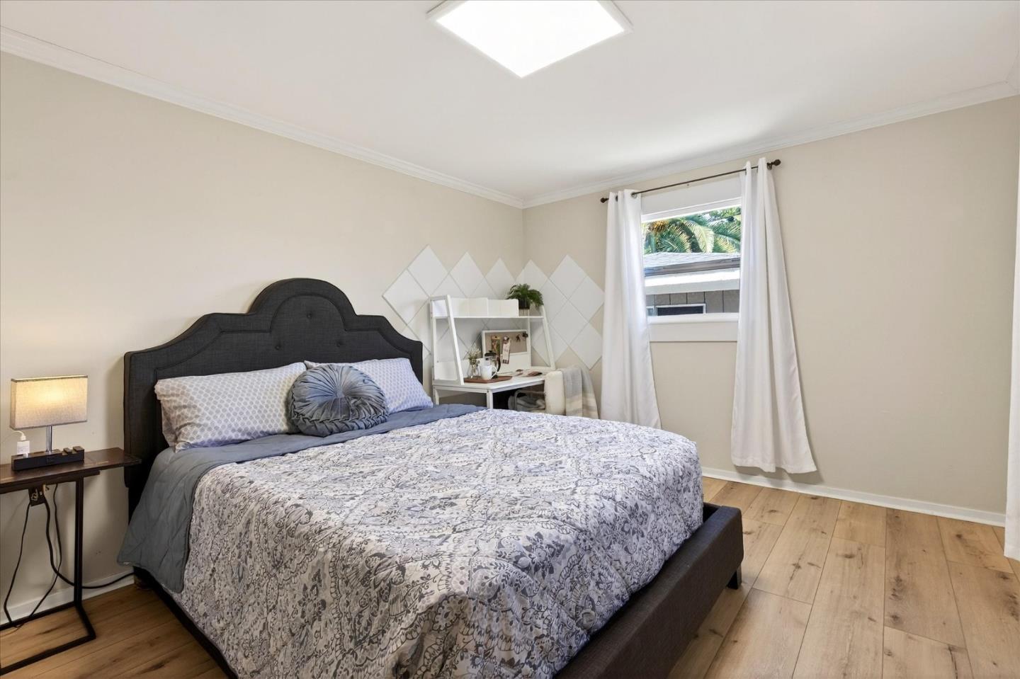 Detail Gallery Image 14 of 31 For 2451 65th Ave, Oakland,  CA 94605 - 3 Beds | 2 Baths