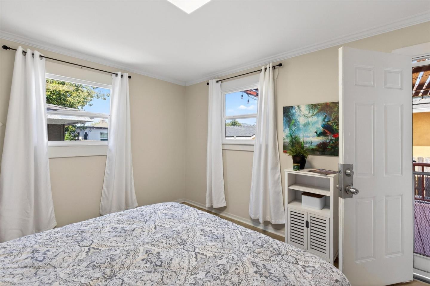Detail Gallery Image 16 of 31 For 2451 65th Ave, Oakland,  CA 94605 - 3 Beds | 2 Baths