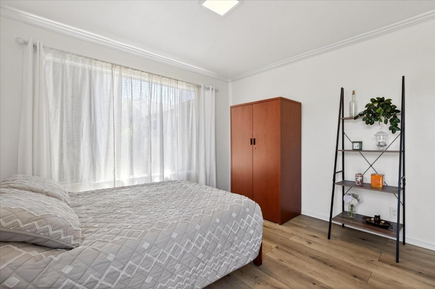 Detail Gallery Image 19 of 31 For 2451 65th Ave, Oakland,  CA 94605 - 3 Beds | 2 Baths