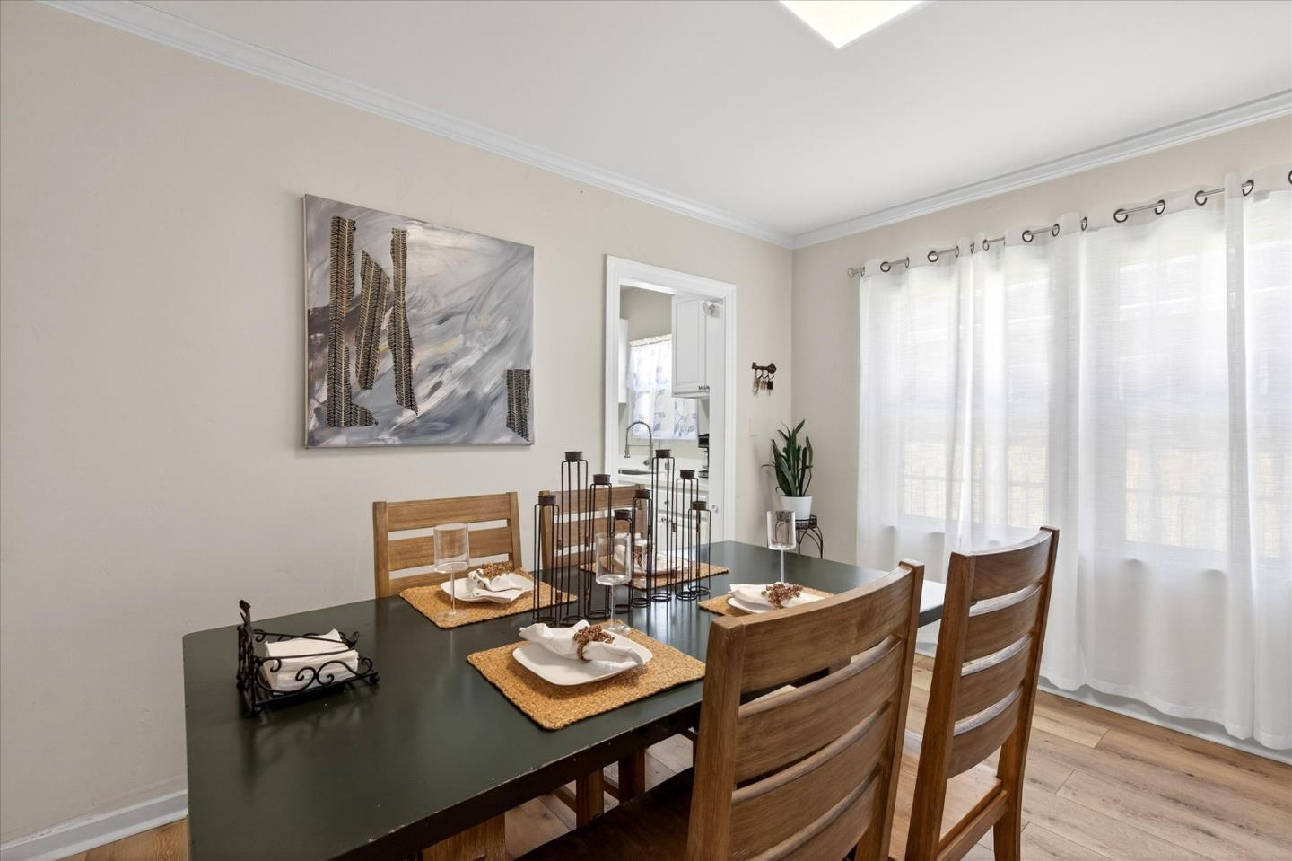 Detail Gallery Image 6 of 31 For 2451 65th Ave, Oakland,  CA 94605 - 3 Beds | 2 Baths