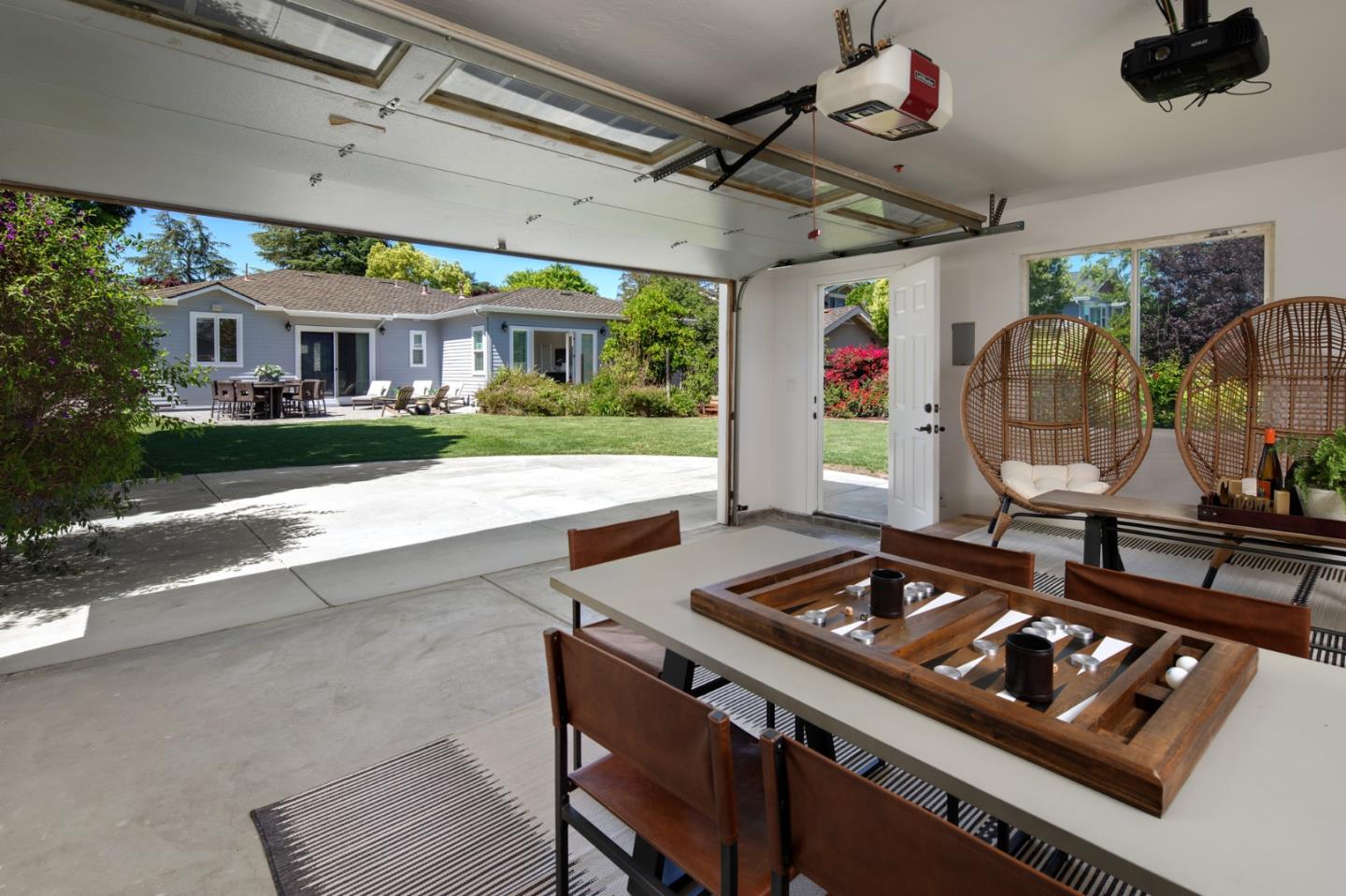 Detail Gallery Image 12 of 19 For 2986 Lantz Ave, San Jose,  CA 95124 - 4 Beds | 3/1 Baths