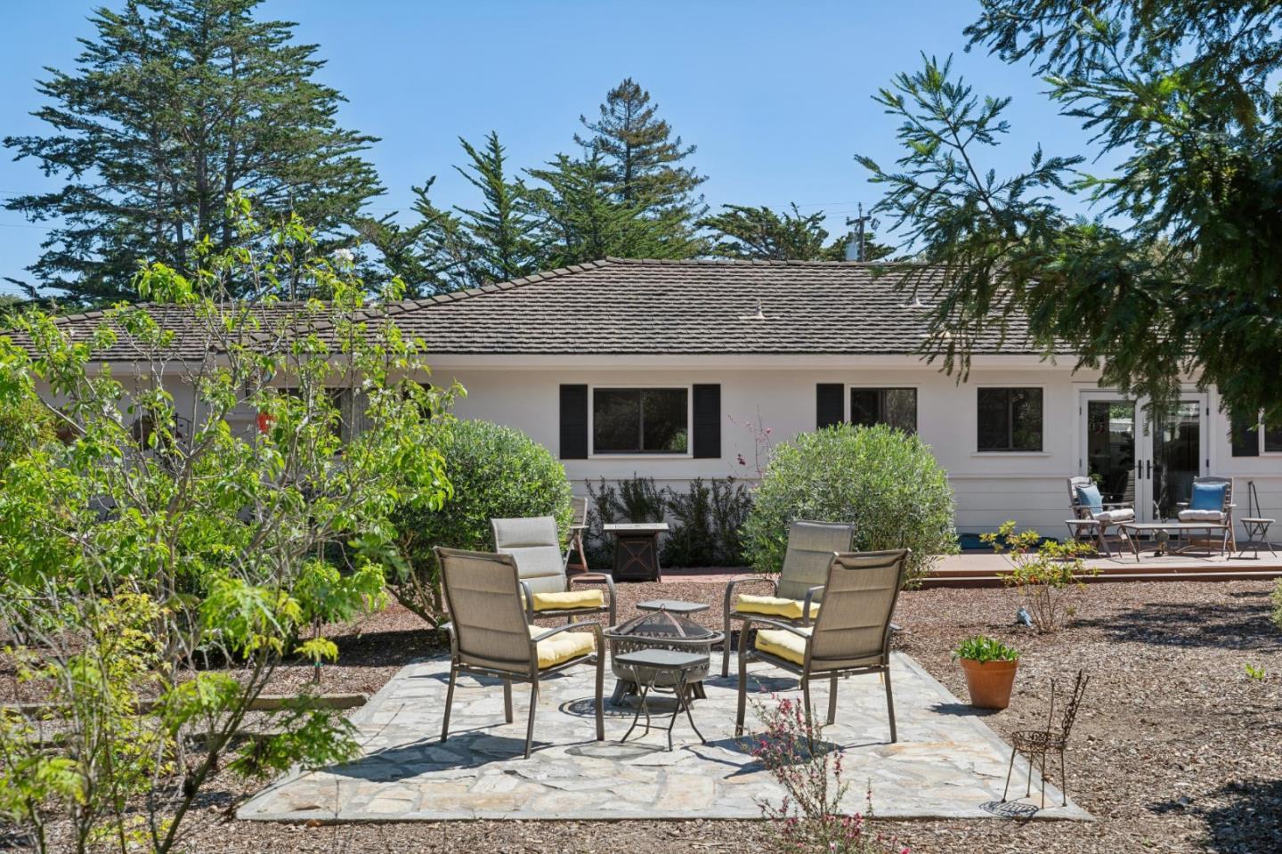 Detail Gallery Image 29 of 41 For 25636 Morse Dr, Carmel,  CA 93923 - 3 Beds | 2 Baths