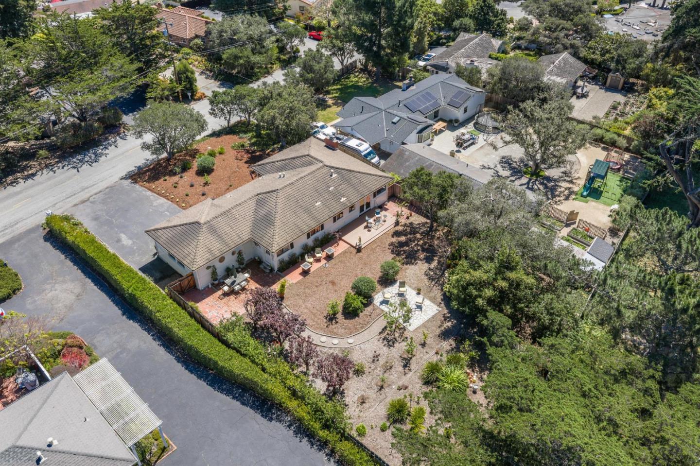 Detail Gallery Image 37 of 41 For 25636 Morse Dr, Carmel,  CA 93923 - 3 Beds | 2 Baths