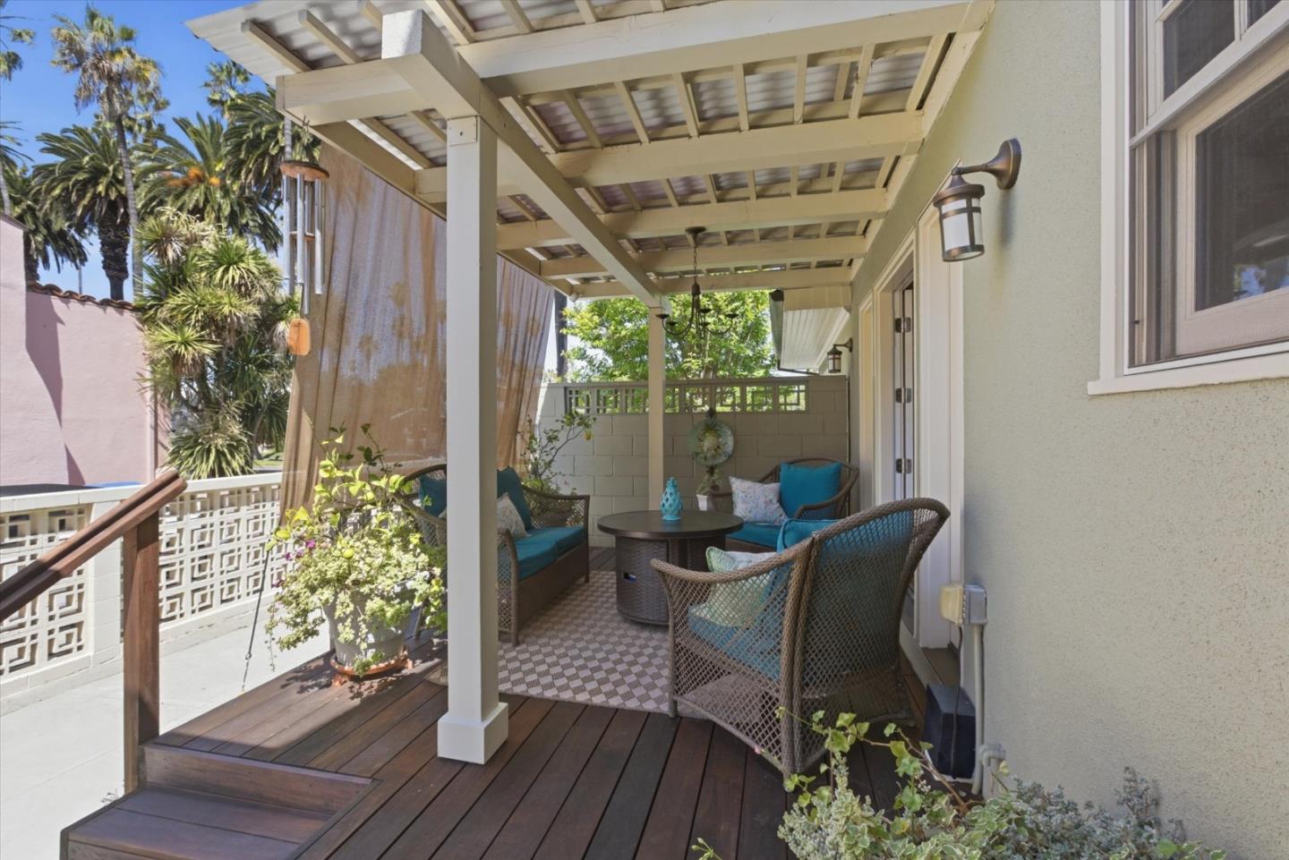 Detail Gallery Image 13 of 60 For 656 Palm Haven Ave, San Jose,  CA 95125 - 4 Beds | 3 Baths