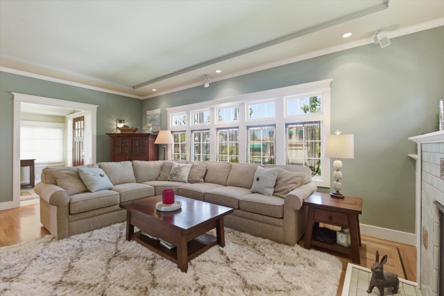 Detail Gallery Image 8 of 60 For 656 Palm Haven Ave, San Jose,  CA 95125 - 4 Beds | 3 Baths