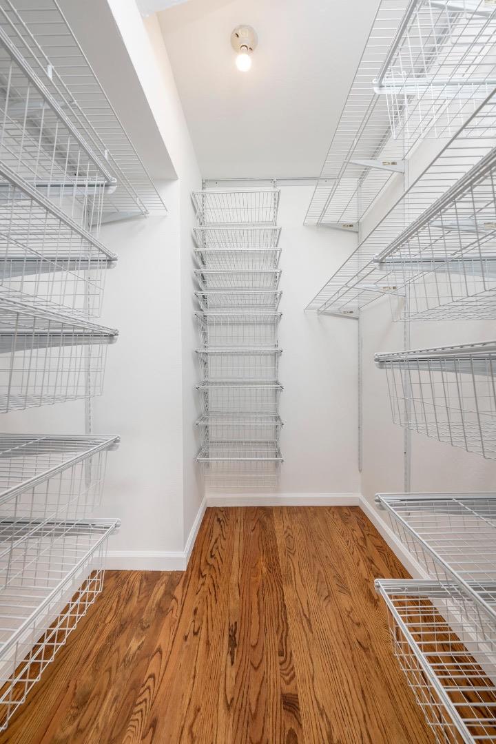 Detail Gallery Image 8 of 16 For 3 Yellowstone Way, Pacifica,  CA 94044 - 4 Beds | 2/1 Baths