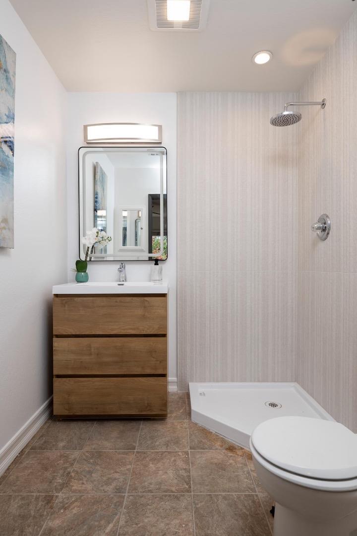 Detail Gallery Image 9 of 16 For 3 Yellowstone Way, Pacifica,  CA 94044 - 4 Beds | 2/1 Baths