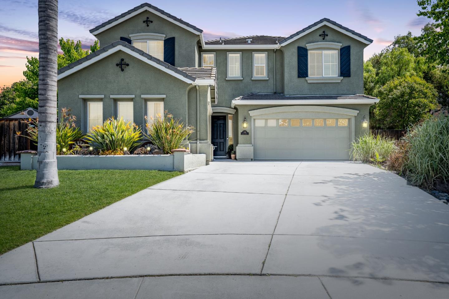 Front Image Thumbnail for ML82042594