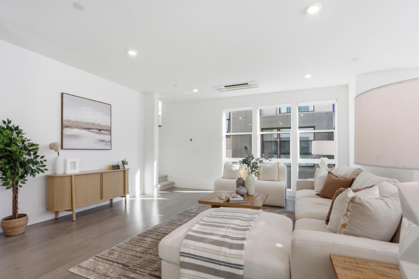 Photo #5: ML82042596 Listing: Photo #5