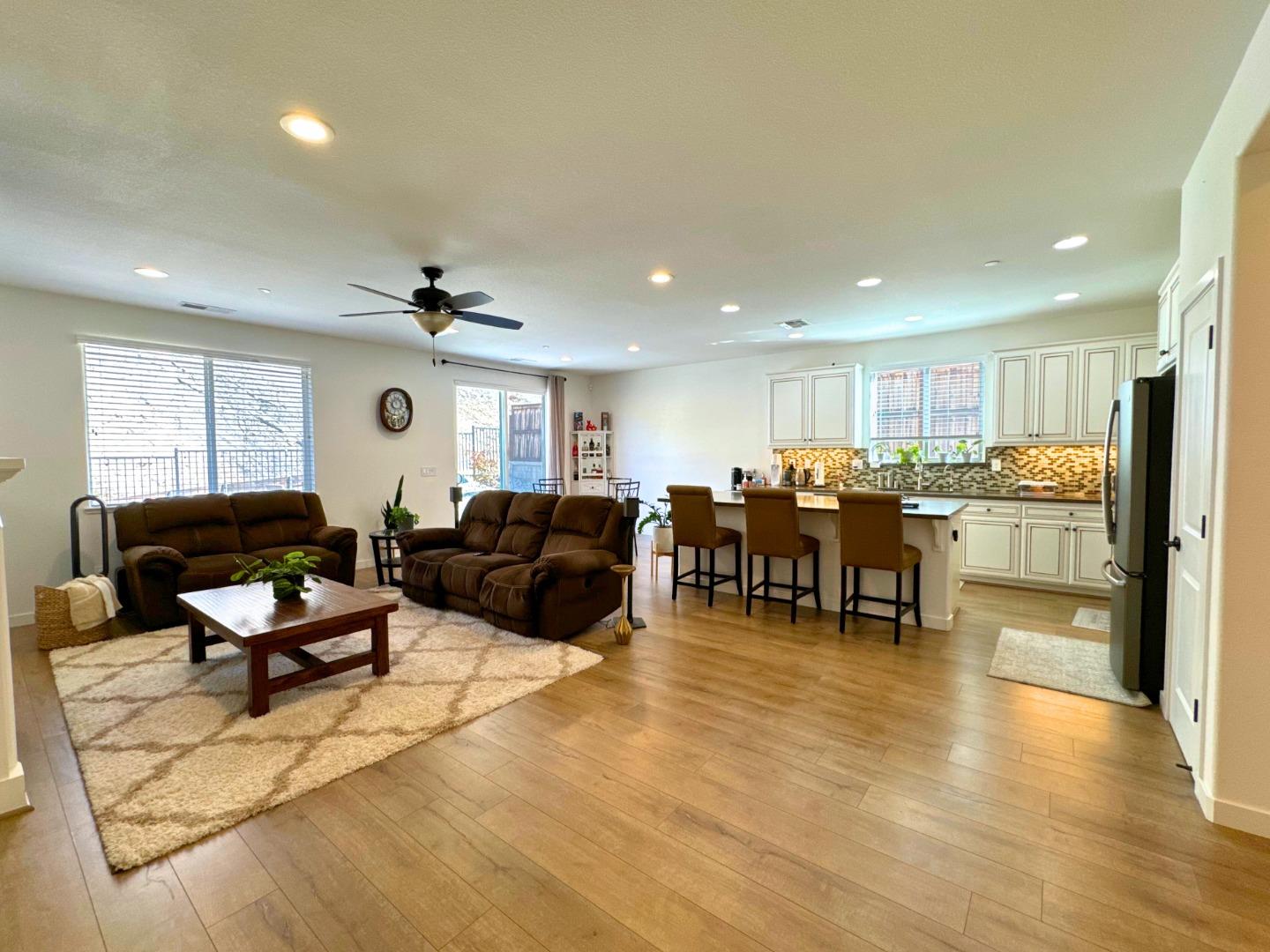 Detail Gallery Image 2 of 21 For 9077 Golf Canyon Drive, Patterson,  CA 95363 - 3 Beds | 2 Baths