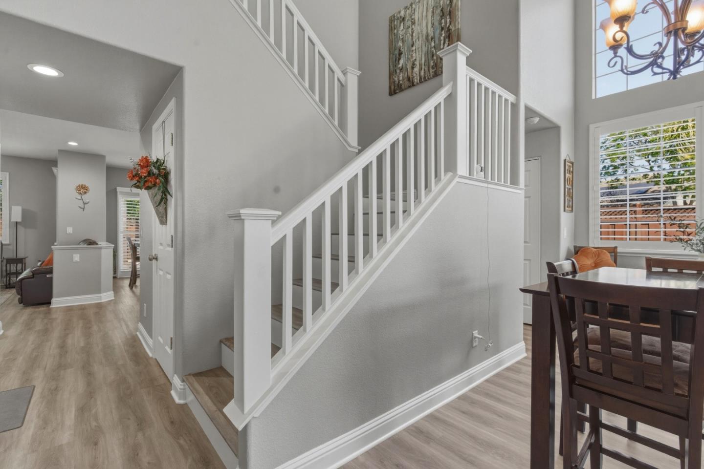 Detail Gallery Image 10 of 58 For 1500 Mimosa St, Hollister,  CA 95023 - 6 Beds | 3 Baths