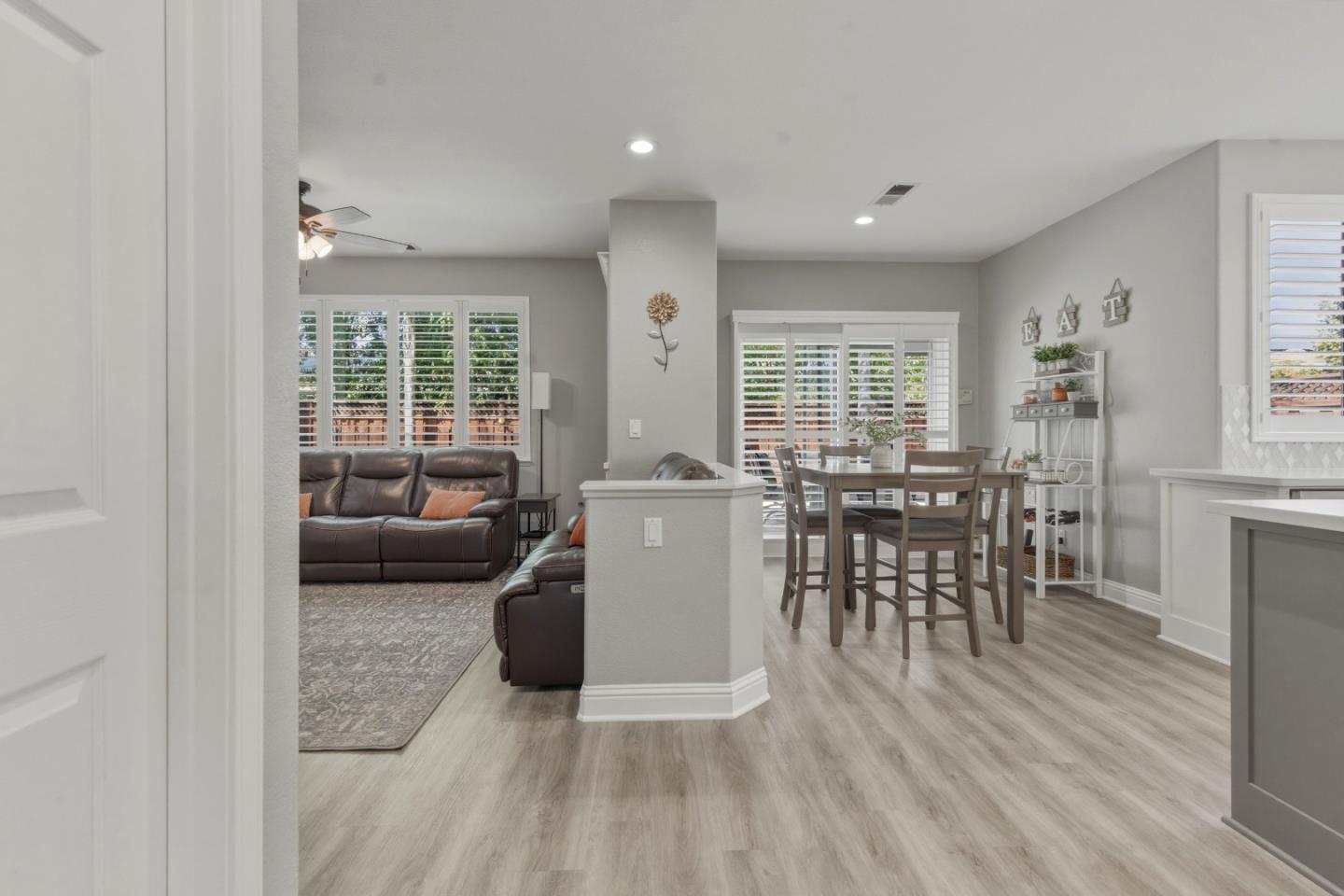 Detail Gallery Image 11 of 58 For 1500 Mimosa St, Hollister,  CA 95023 - 6 Beds | 3 Baths