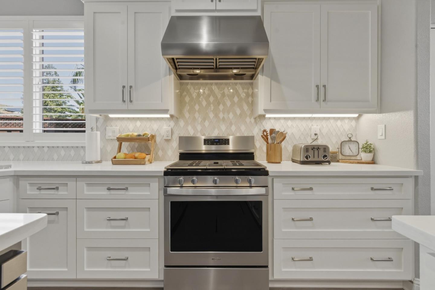 Detail Gallery Image 15 of 58 For 1500 Mimosa St, Hollister,  CA 95023 - 6 Beds | 3 Baths