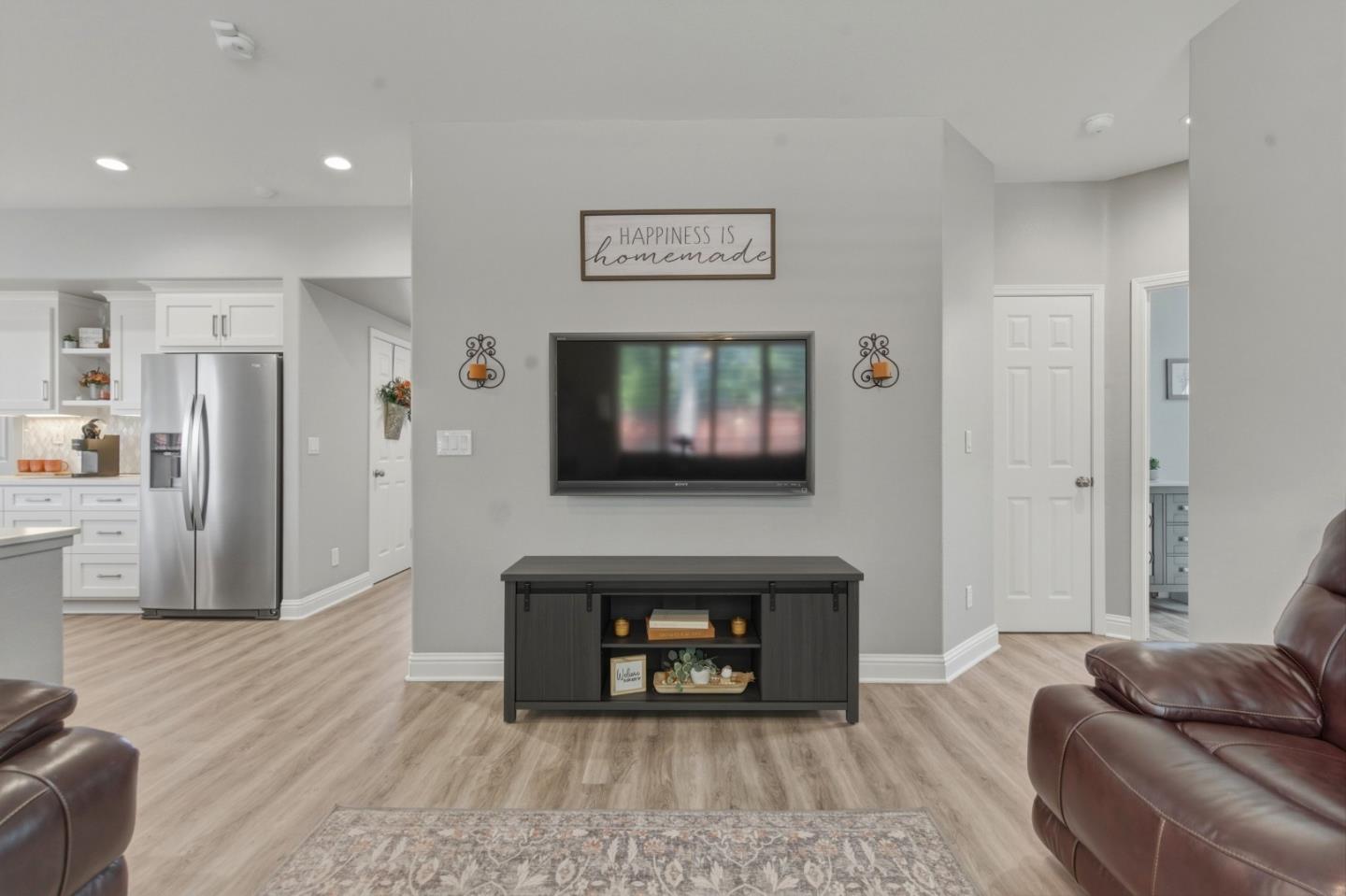 Detail Gallery Image 21 of 58 For 1500 Mimosa St, Hollister,  CA 95023 - 6 Beds | 3 Baths