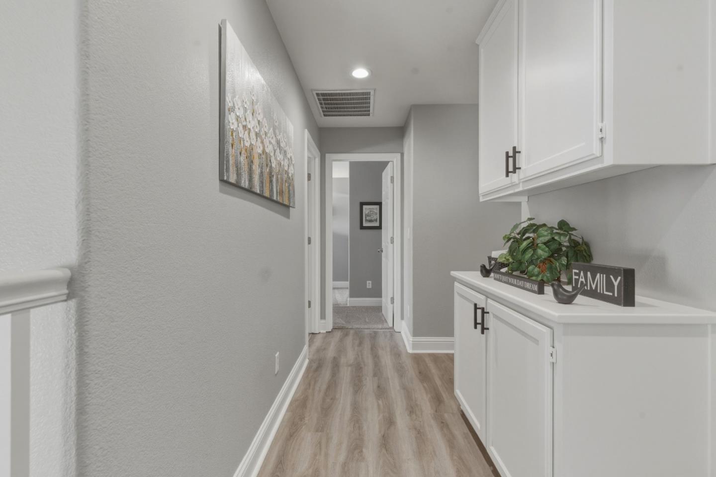 Detail Gallery Image 26 of 58 For 1500 Mimosa St, Hollister,  CA 95023 - 6 Beds | 3 Baths