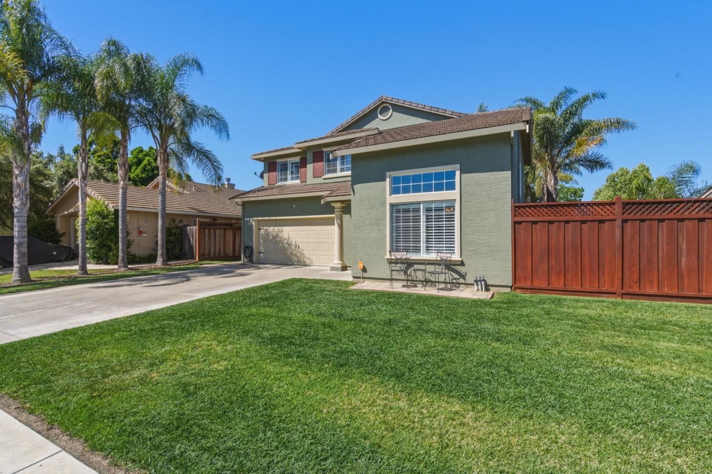 Detail Gallery Image 3 of 58 For 1500 Mimosa St, Hollister,  CA 95023 - 6 Beds | 3 Baths