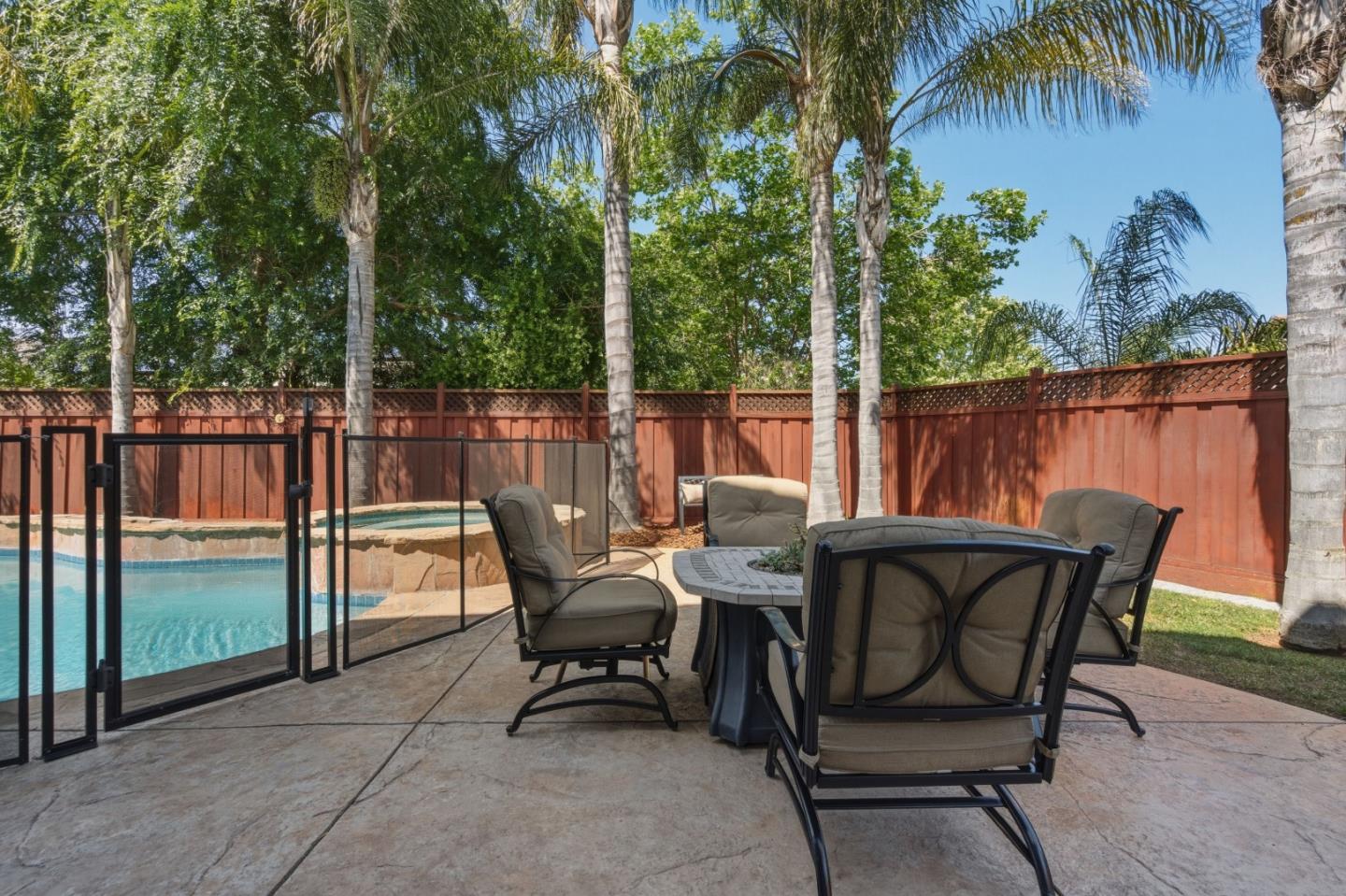 Detail Gallery Image 44 of 58 For 1500 Mimosa St, Hollister,  CA 95023 - 6 Beds | 3 Baths